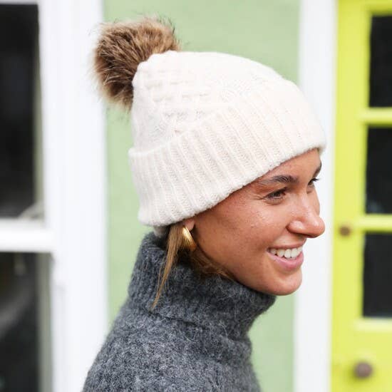 Lisa Angel – wholesale Beanie – Women's – Cream Cable Knit Bobble Hat