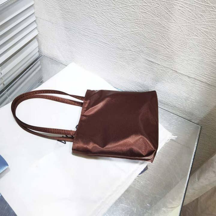 SueSilkHK – wholesale Shoulder bag – women's – Elegant Vintage Style Satin Colorblocking Women's Bag - With Featured Synthetic Fabric7