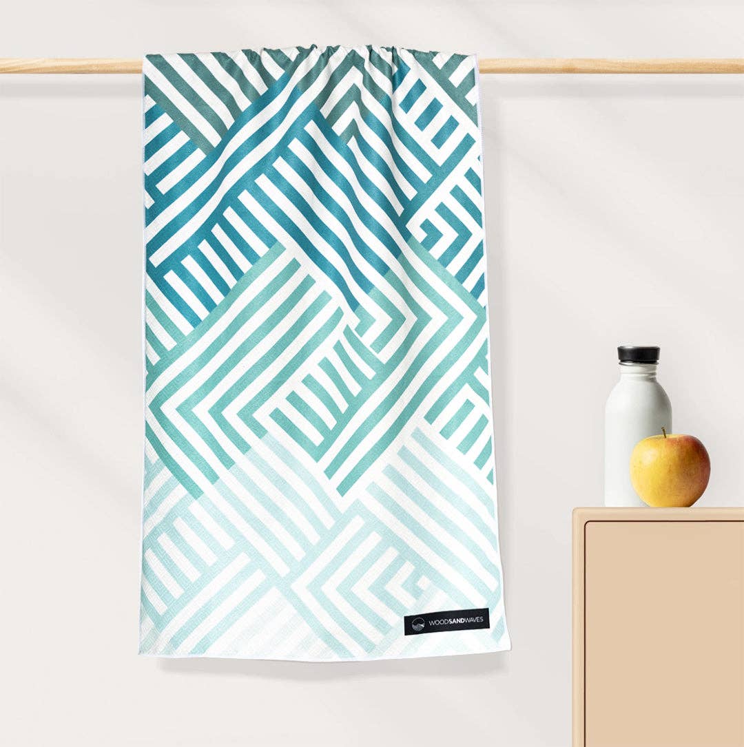 WOODSANDWAVES - Wholesale Hand Towel - Mint Relaxation - Ultra-light outdoor and hiking towel - 80cm x 40cm0