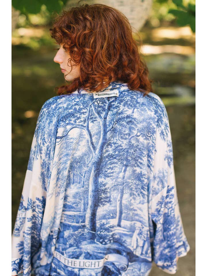 Market of Stars (Worldwide) - Wholesale Kimono - Women's - Let The Light In Pixie Duster Cropped Kimono w/ Delft Print