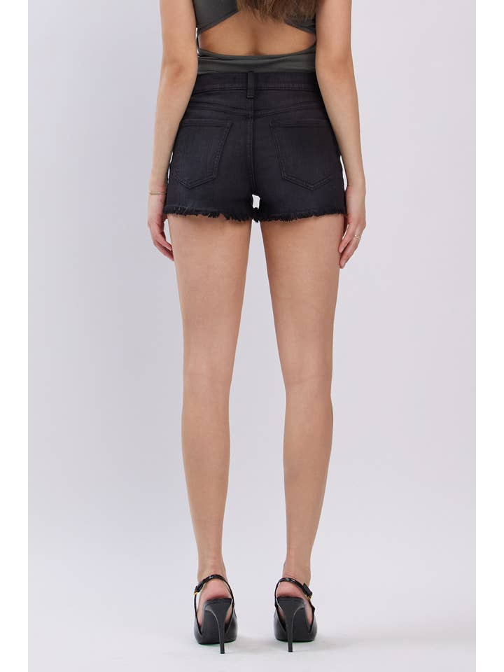 ZEPHYR SVART LULU SUPERHÖG MIDJA AVKLIPPTA SHORTS - ZEPHYR SVART för wholesale på Faire