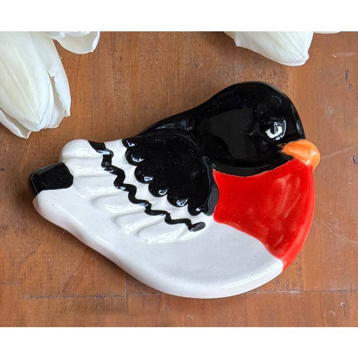 August Ceramics – Großhandel Dekorative Platte/Teller/Schüssel – 3" Keramik-Vogel-Schälchen-Set mit Tischdisplay2