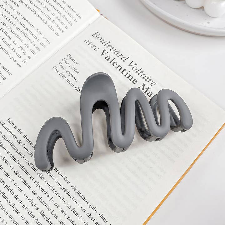 ACCITY - Wholesale Hair Clip - Women's - 4.1"IN WAVY LARGE HAIR CLAW CLIPS FOR WINTER,FALL_CWAHA0397