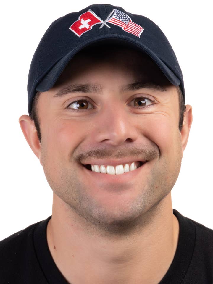 Zwitserland en VS Vlag Hoed | Amerikaanse Vriendschap Naties Vlag Honkbal Laag Profiel Vader Hoed voor Mannen Vrouwen voor wholesale door Ann Arbor Tees