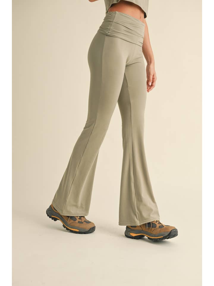 KIMBERLY C – wholesale Pants – Women's – Soft Knit Foldover Flare Pants81