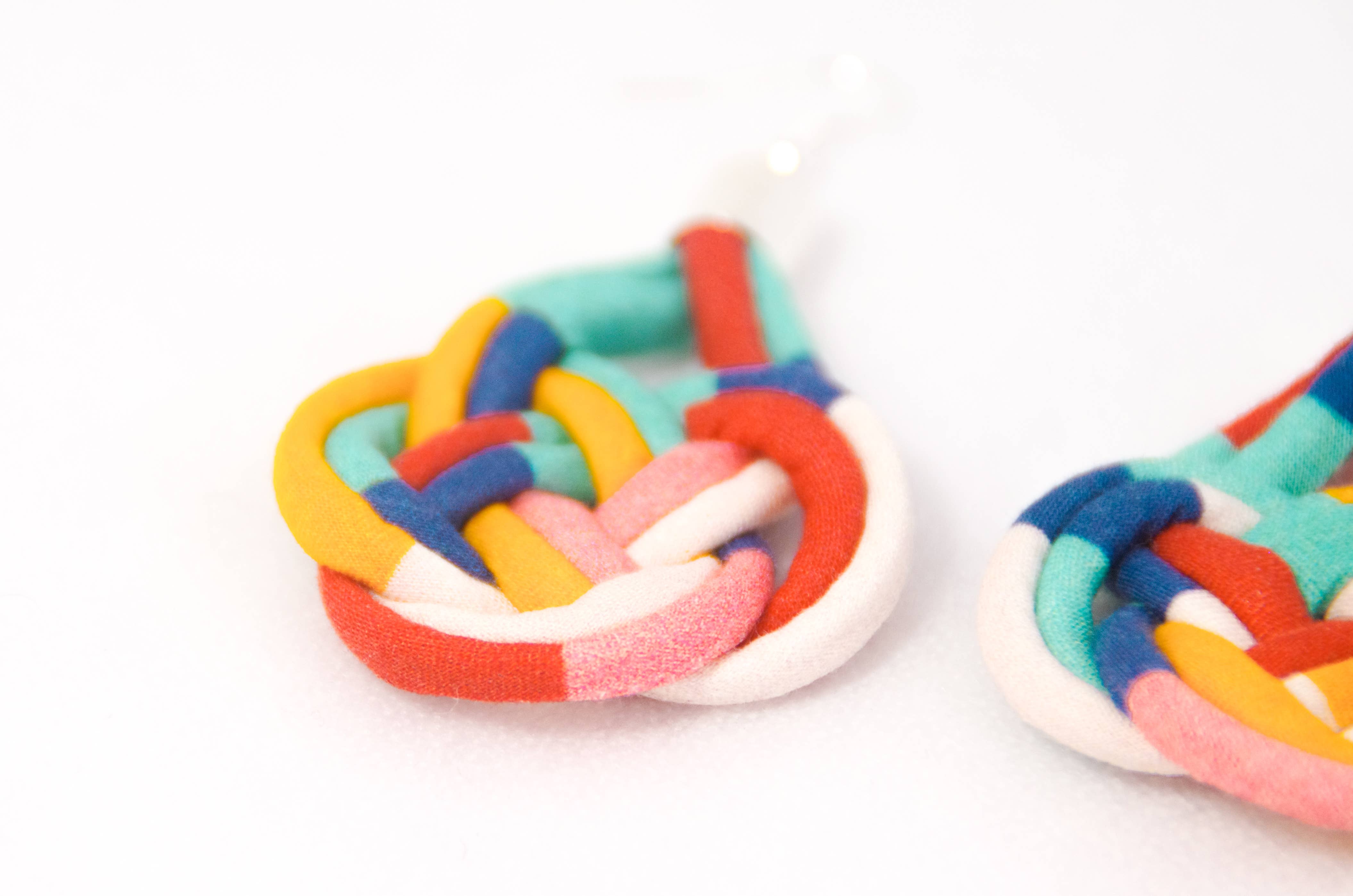 Bunny Bosworth – wholesale Dangle earrings – Large Colourful Fabric Knot Earrings - Fairground Follies12