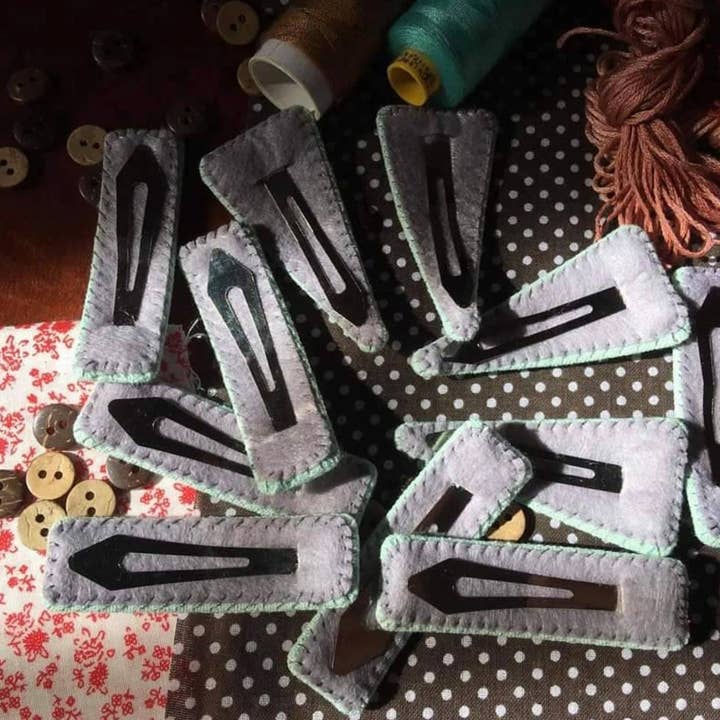 Quince Fables - Wholesale Barrette - Women's - Japan Collection Embroidered Hair Barrette 🪡1