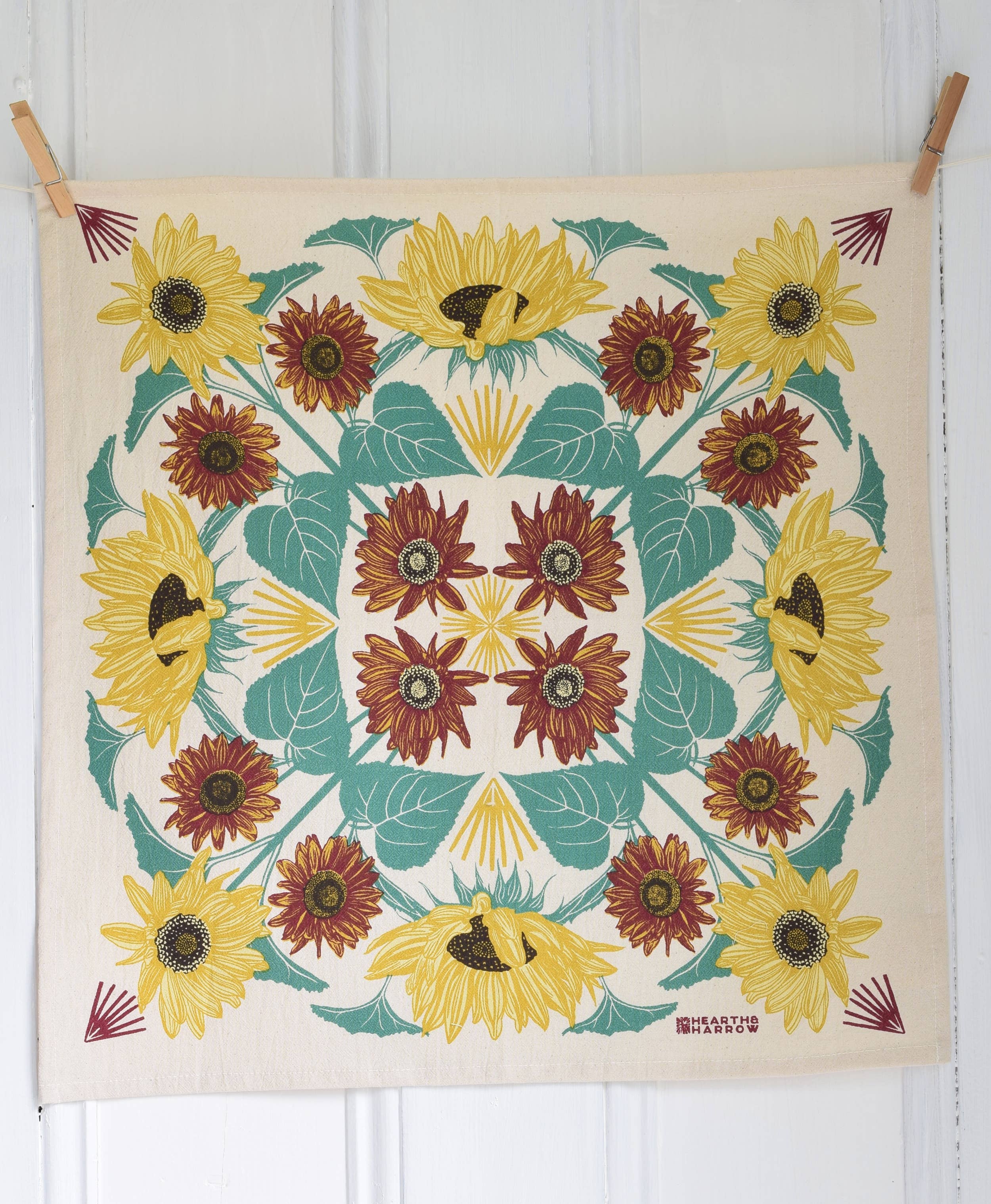 Hearth and Harrow – wholesale Dinner & cloth napkin – Organic Cotton Sunflower Napkins - 20" x 20" - Set of 44