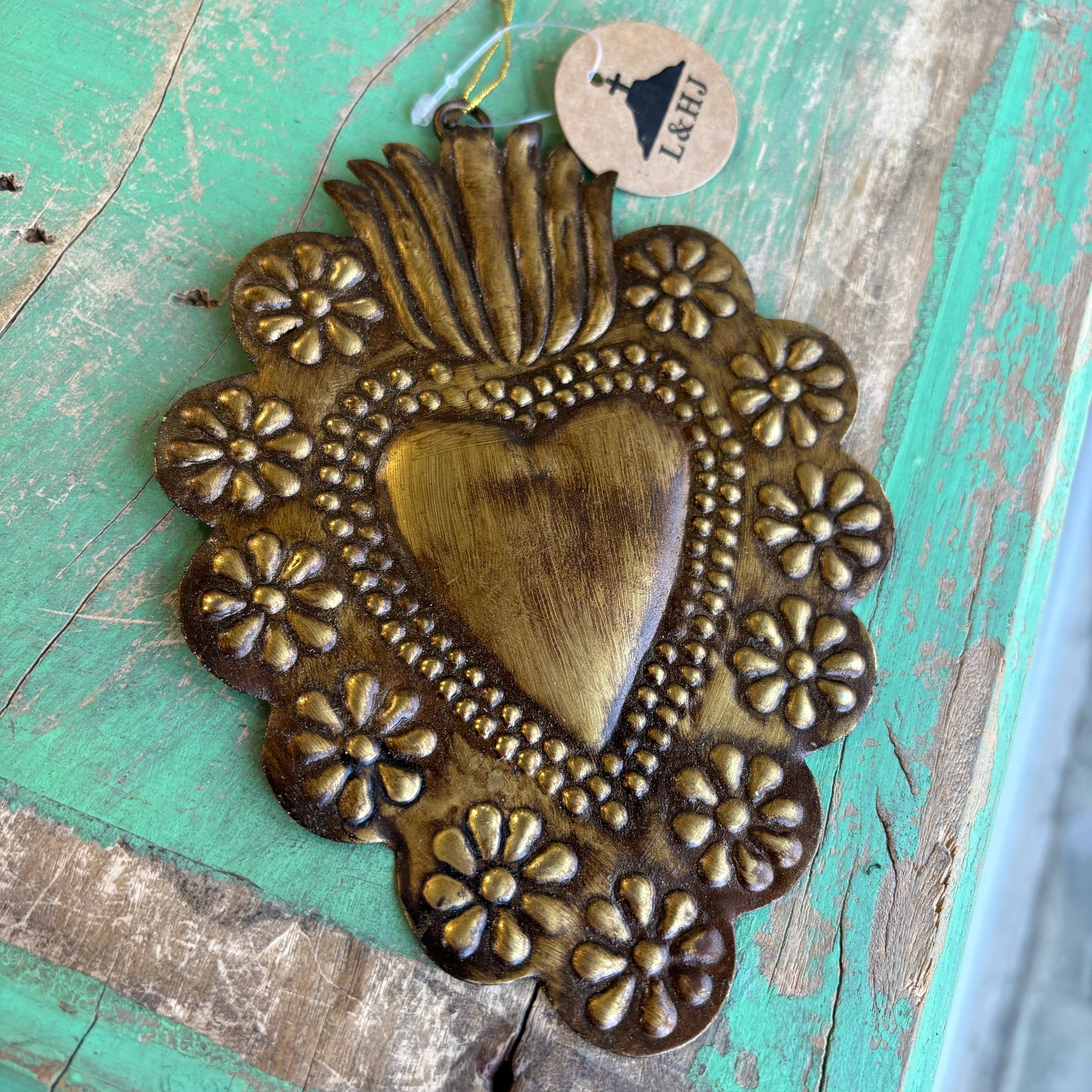 Love and Honor Jesus LLC - Wholesale Wall Accent - Floral Tin Sacred Hearts6