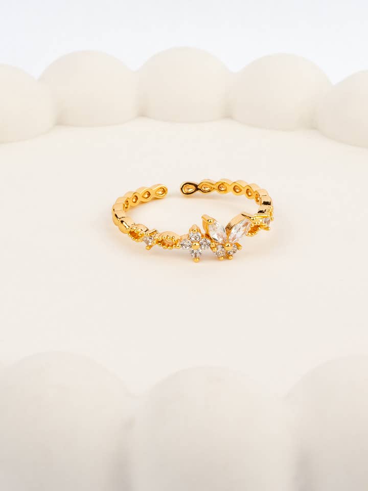 Anello di fiori per la vendita all'ingrosso da parte di Shop Cins Creations