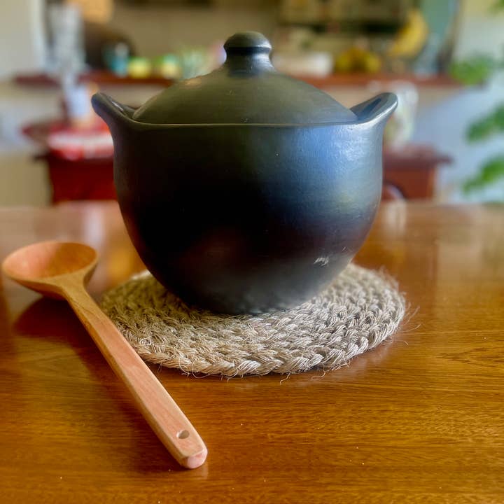 La Chamba 4 Pcs Clay Pot for Cooking with Lid Casserole 5 Lt for wholesale by Authentic Origin Colombia