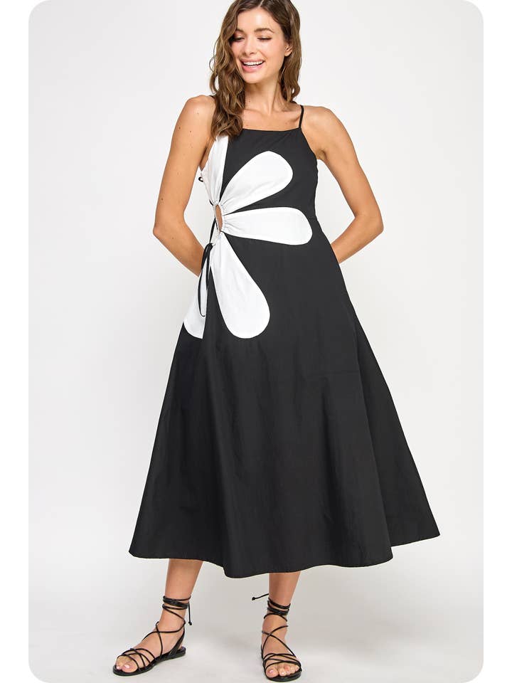 Strut & Bolt - Wholesale Dress - Women's - Sleeveless Side Cut-Out Flower Detail Midi Dress4