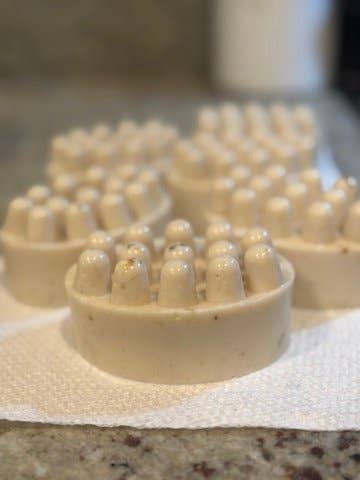 Barre de shampooing hydratant pour cheveux secs/texturés 100g pour la vente par ALCHEMICAL HERB ARTISTRY