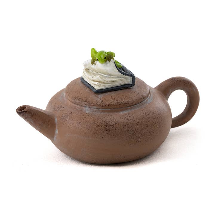 Top Land Trading - Wholesale Decorative Figurine - Frog Reading On Teapot