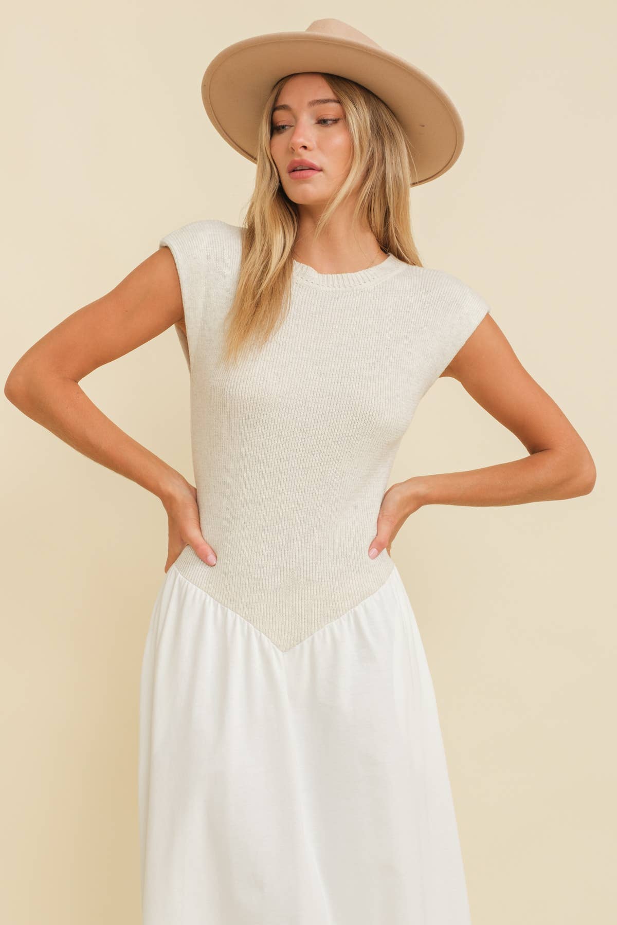 Cloud Ten - Wholesale Dress - Women's - CSW11891 - CAP SLEEVE CONTRAST PLEATED MIDI DRESS3