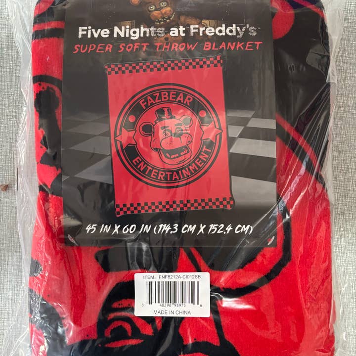Silver Buffalo - Wholesale Throw Blanket - FNAF Special Delivery Fazbear Flannel Fleece Throw 45"x60"