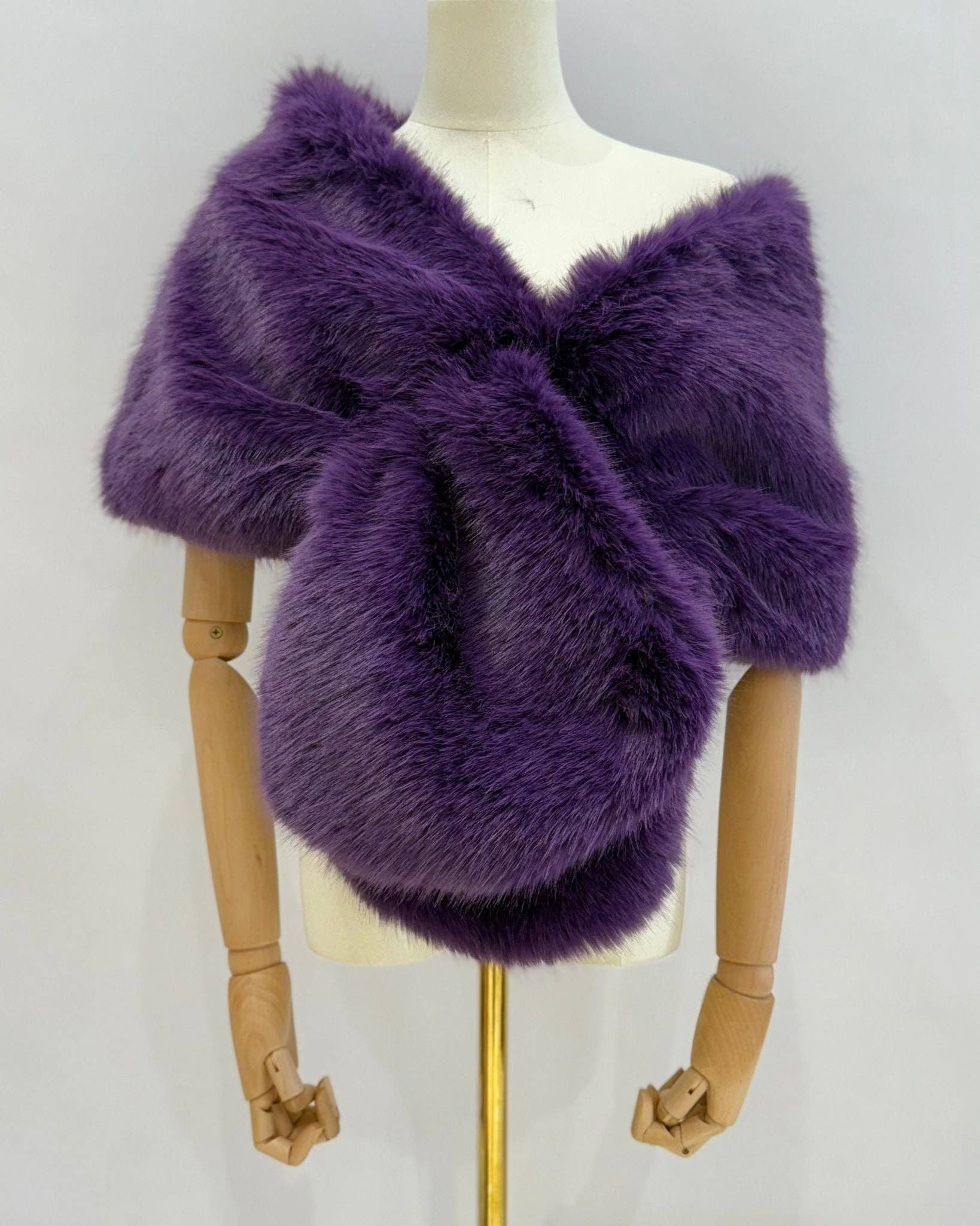 Invitadissimas - Vendita all'ingrosso Pelliccia/Pelliccia sintetica - Donna - Stola in pelliccia sintetica L8054