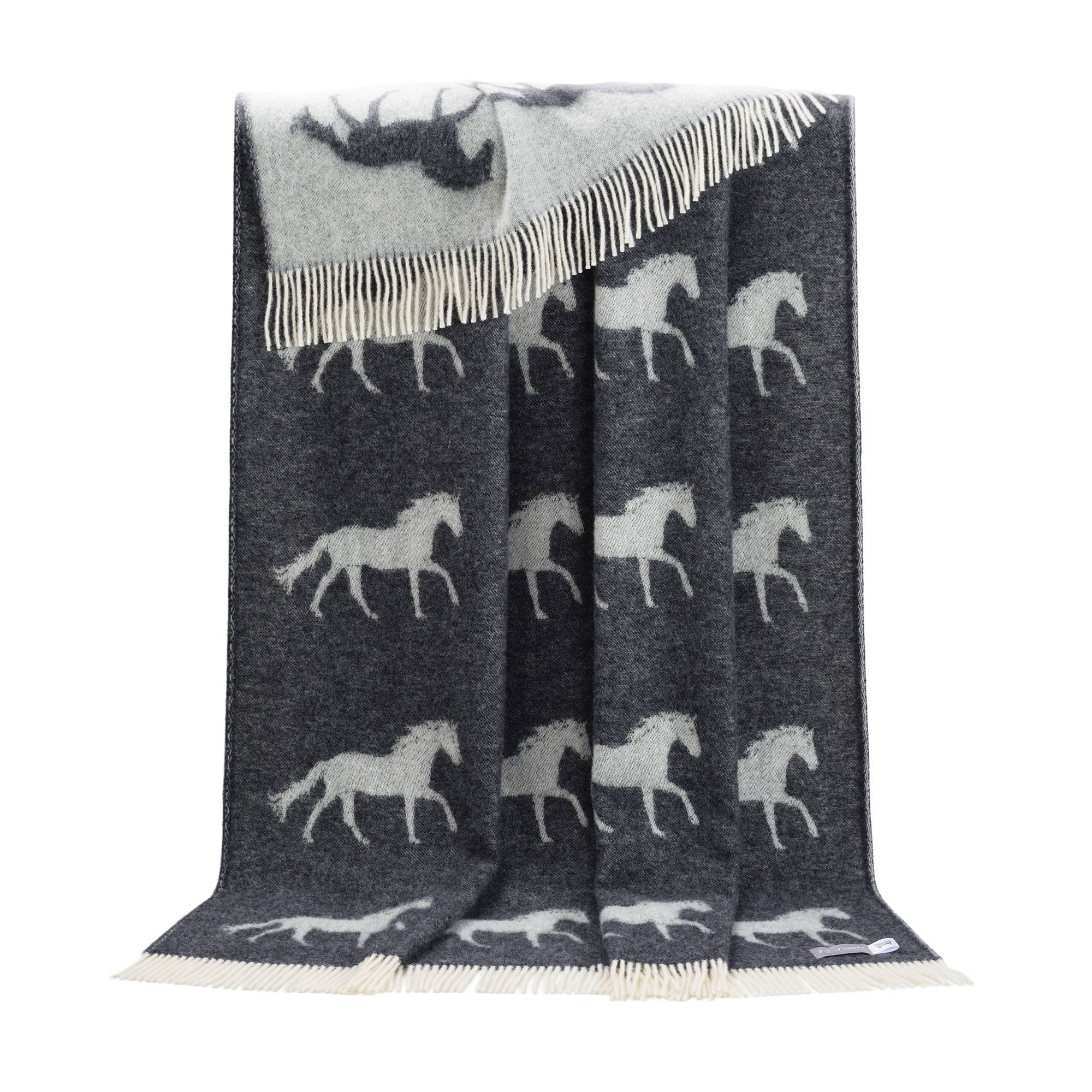 JJ Textile - Wholesale Throw Blanket - Horse Soft Black Pure Wool Throw1