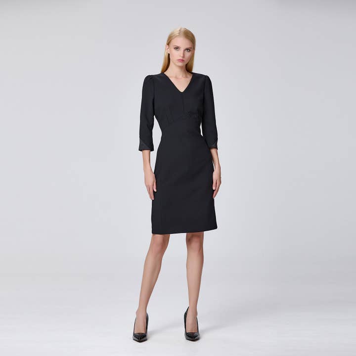 Smart and Joy - Wholesale Dress - Women's - Fitted dress with V-neckline9