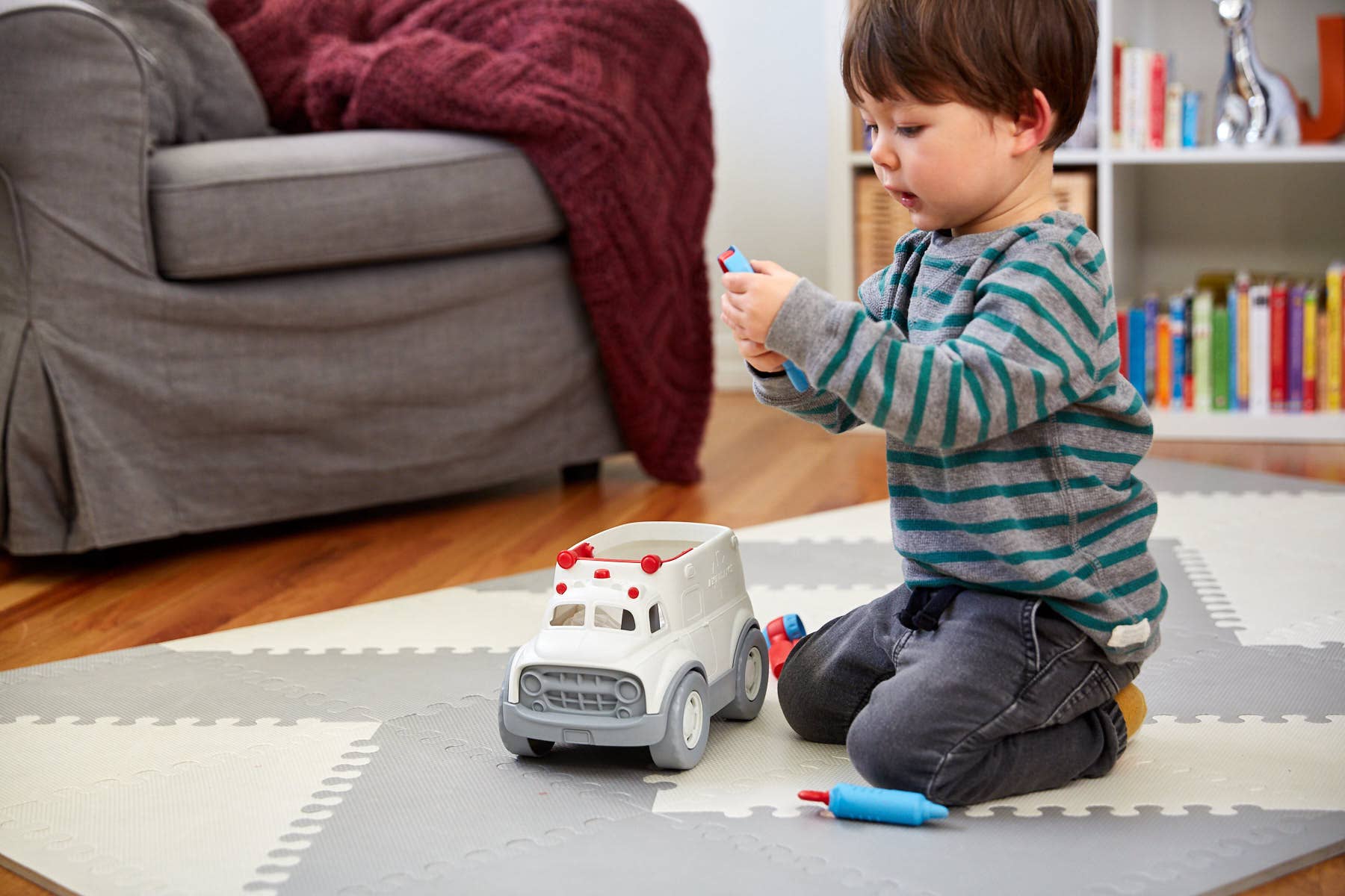 Green Toys - Wholesale Toy Car/Truck - Kids - Ambulance & Doctor's Kit0