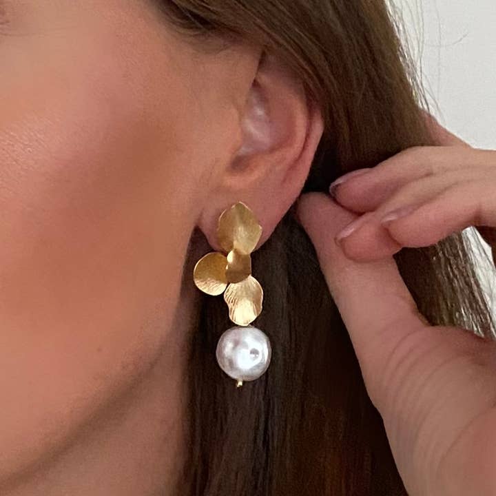 Nicholls Jewellery - Wholesale Dangle Earrings - Gold Folded Flower Pearl Earrings