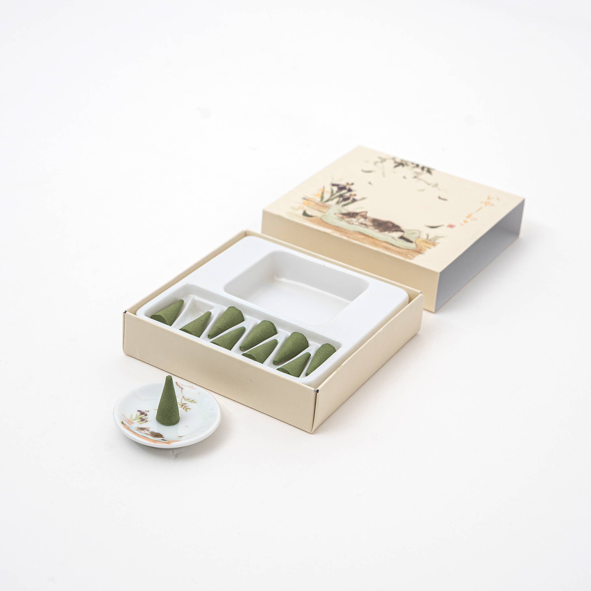 U PLUS INC - Vendita all'ingrosso Incensi - Set di Coni d’Incenso Kousaido Iyashi Neko con Piattino in Ceramica5