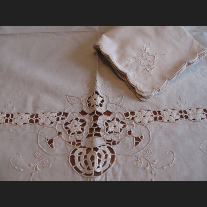 Irish Crochet Flower Vase & Cutwork Tablecloth Ecru Cotton for wholesale by Eastern Sunrise Lace And Linens Inc.