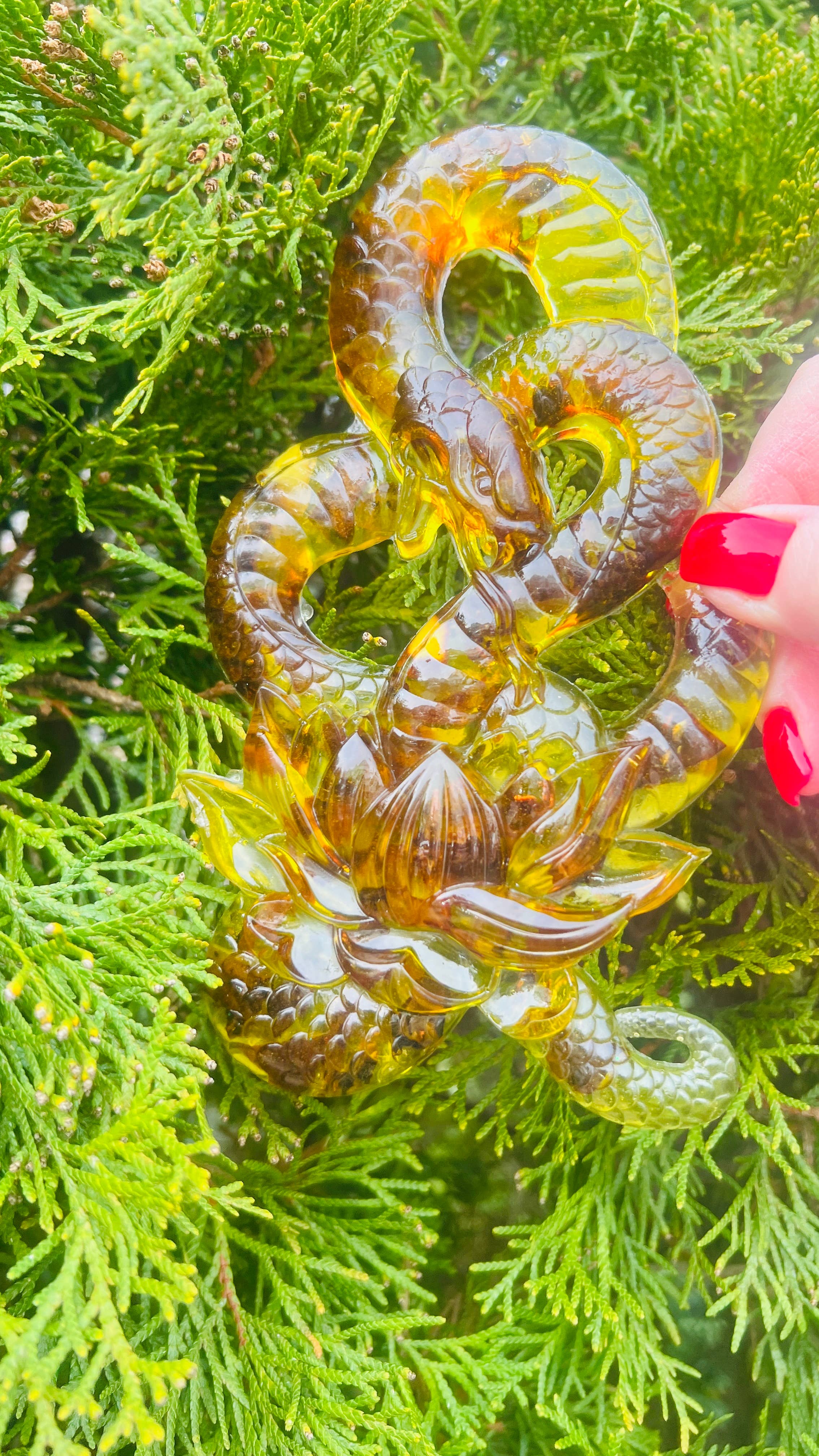 KIZIMA – wholesale Decorative figurine – Amber Snake with Lily – Handmade Baltic Amber Halloween Decor7