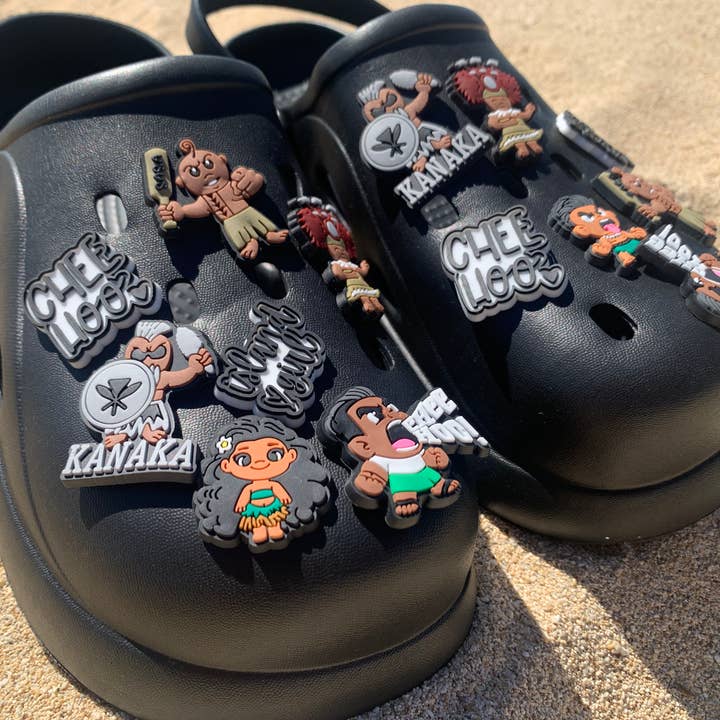 Poly Youth - Wholesale Shoe accessories - Siva Samoa Charm, Samoan Croc Charms1