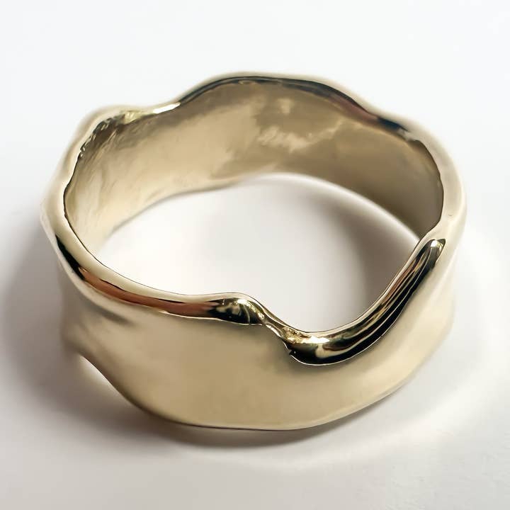 Anello in Oro Lava N. 1 per la vendita all'ingrosso da parte di Rachel Regent