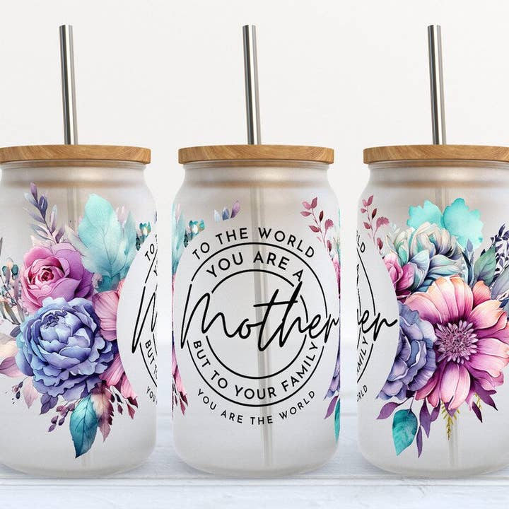 Gobelet en verre givré « To the World You Are a Mother » de 16 oz pour la vente par Kate Haven Glass Tumblers for Every Occasion