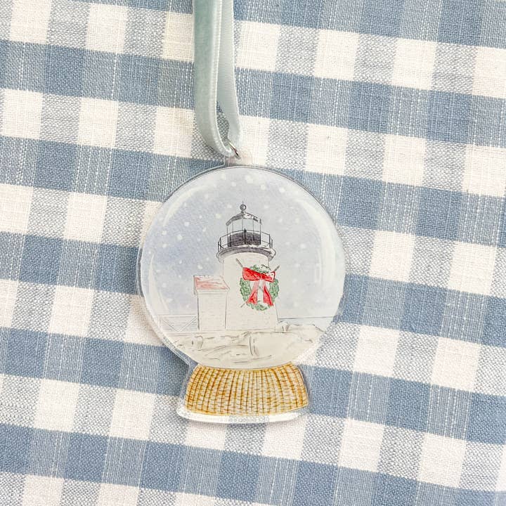 Boule à neige Brant Point Nantucket, décoration de Noël pour la vente par WonderfullyWrittenCo
