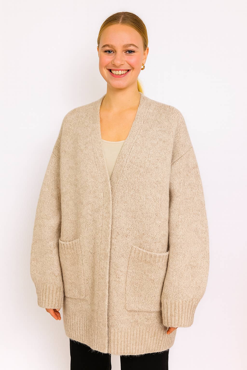 Afinity - Wholesale Cardigan - Women's - Oversized cardigan in soft knit AP138