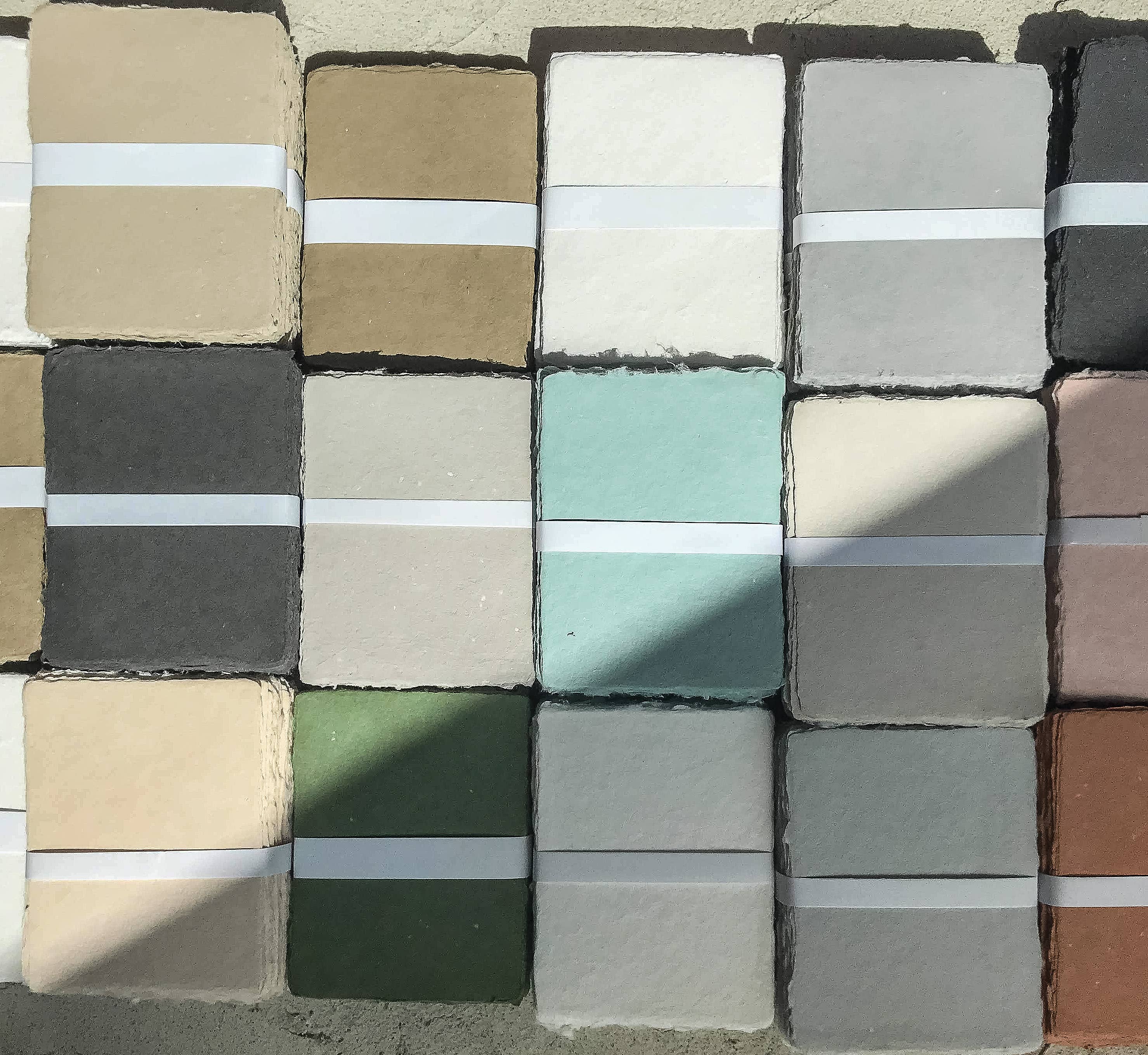 Sustainable Paper+Craft – wholesale Skissbok/skissblock – Handgjord papperset med ark i 12,7 x 17,8 cm1