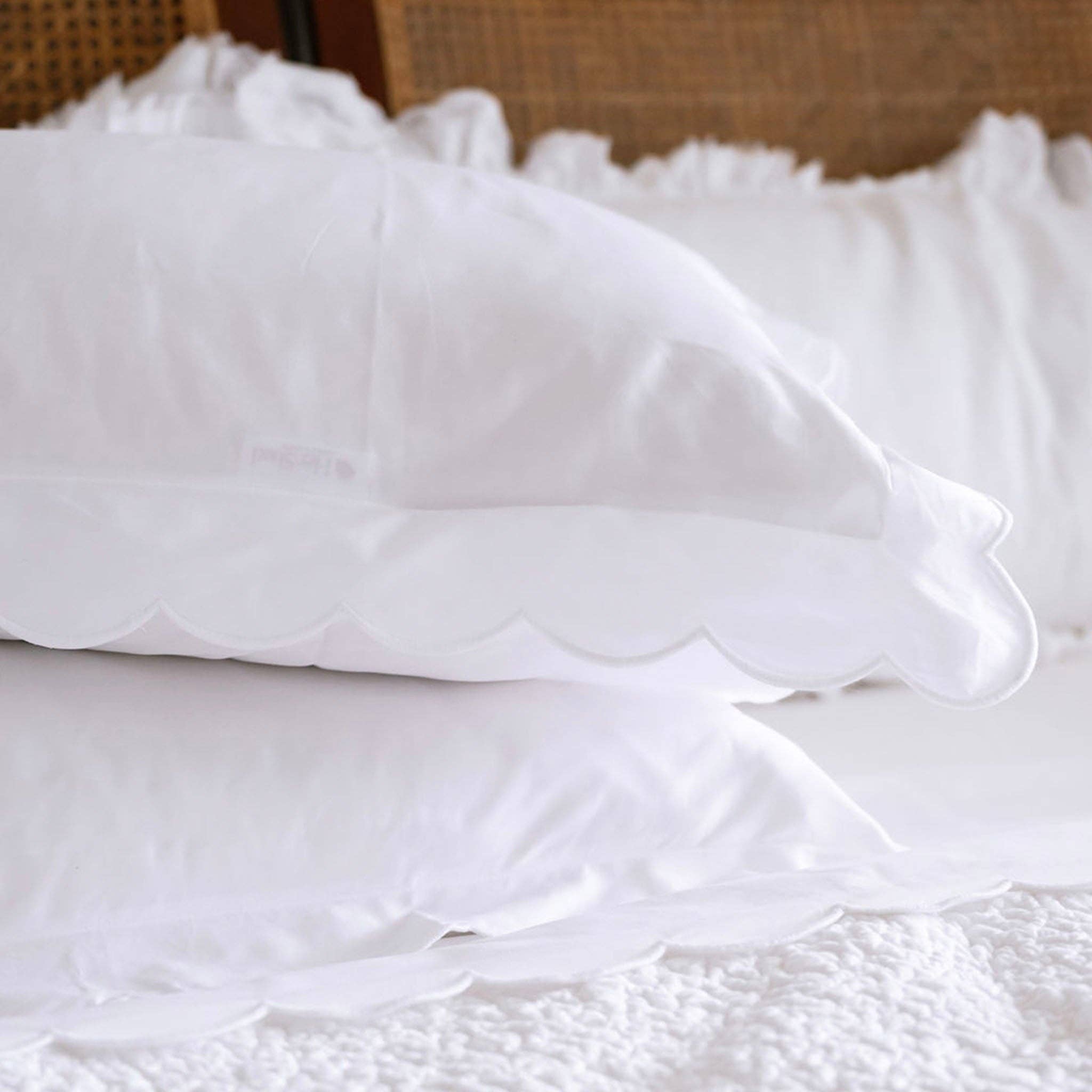 White Scalloped Edge 400TC Cotton Sheet Sets for wholesale on Faire1