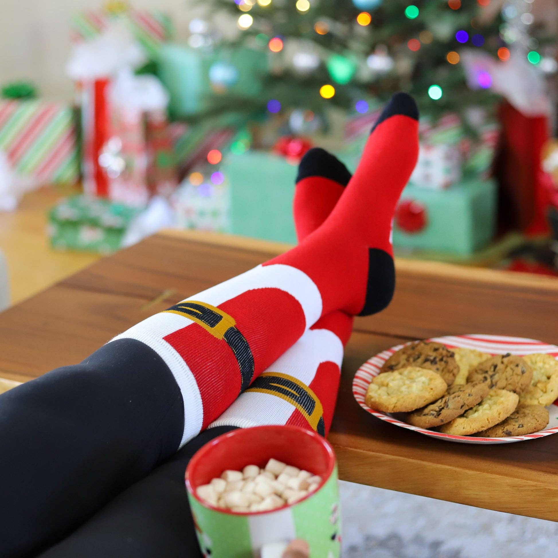 Lavley - Wholesale Socks - Women's - Santa & Elf Knee High Socks (2 Pack)5