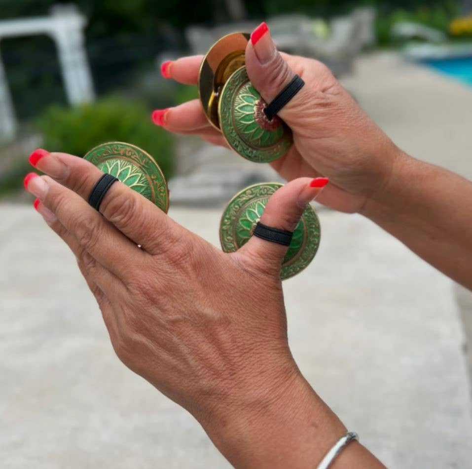 Lungta Imports - Vendita all'ingrosso Strumenti musicali - 2 paia di piatti da dito in ottone a forma di fiore di loto Zills per pancia 8