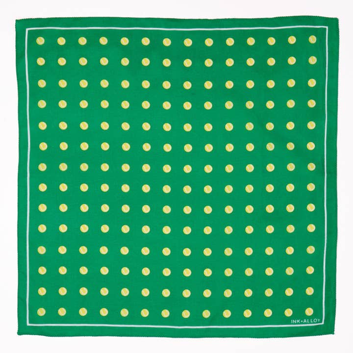Foulard imprimé balles de tennis Carson 21x21 en gros pour la vente par INK + ALLOY