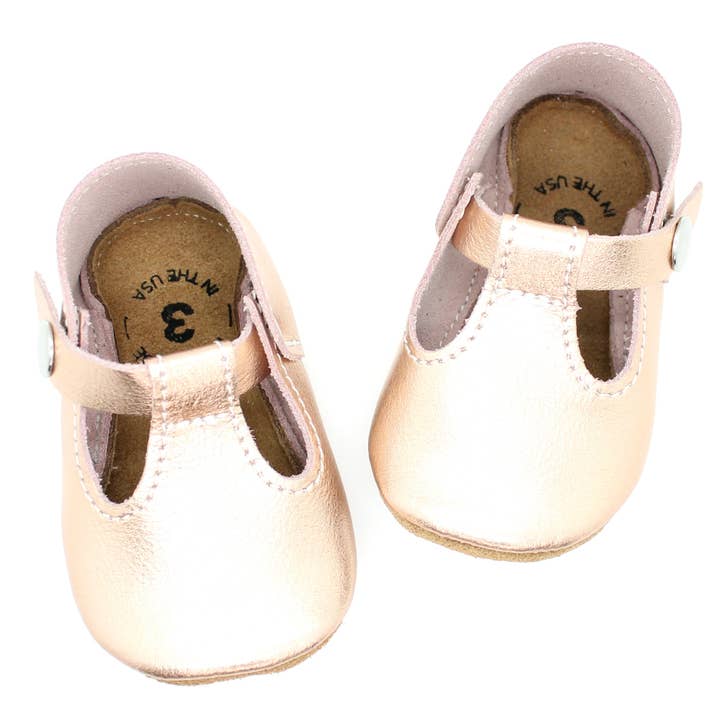 la original con suela blanda y tira en T: oro rosado para venta al por mayor de Mon Petit Shoes