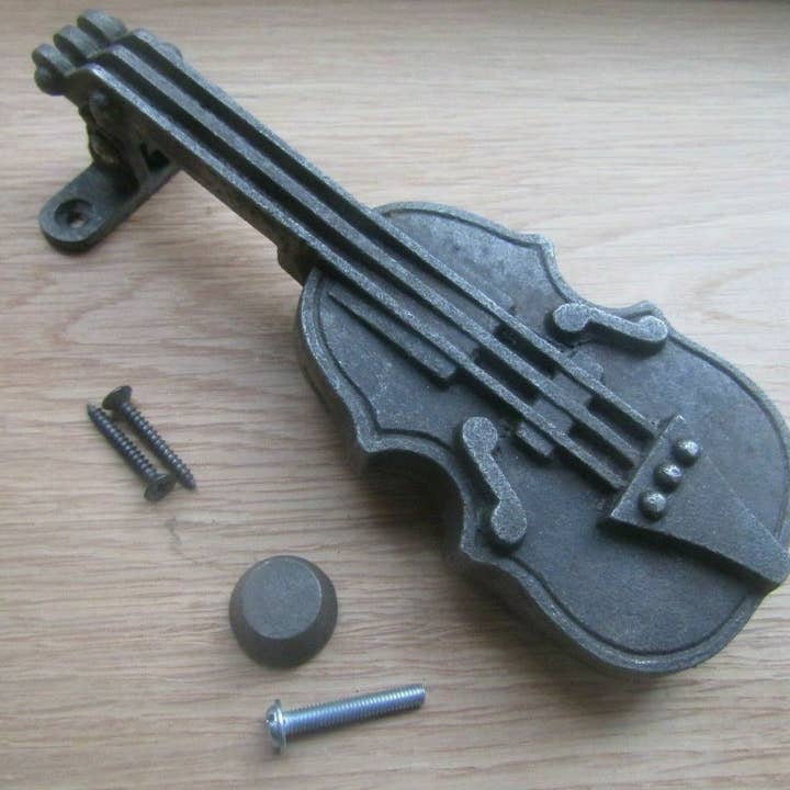 Violin dörrknocker antik järn för wholesale av IronmongeryWorld