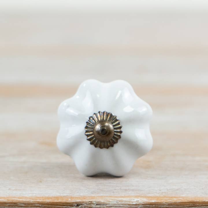 Gainsborough Giftware x Portland Living – wholesale Knob/pull – White Door Knob, 7cm 1