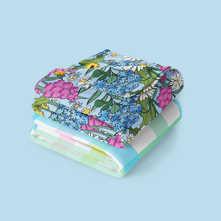 Oh So Daisy - Wholesale Throw blanket - COTTAGE GARDEN FLEECE BLANKET2