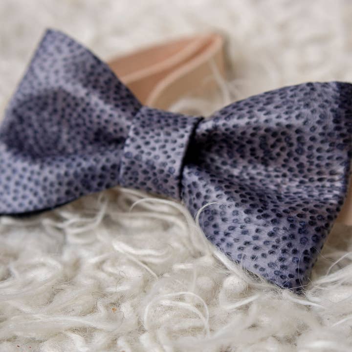 Papillon in pelle di pesce, accessorio in pelle esotica per la vendita all'ingrosso da parte di Fish Leather Studio