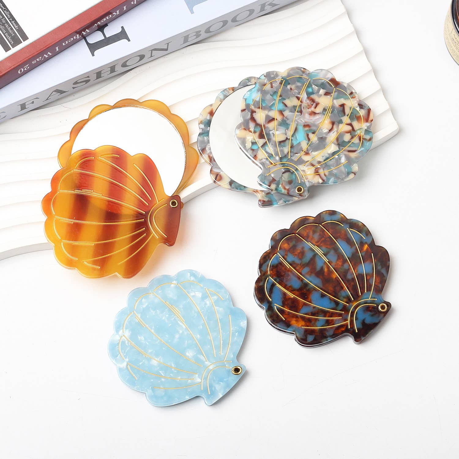 SoapElenGlen - Wholesale Compact Mirror - Chic Shell-Shaped Compact Mirrors for On-the-Go Touch-Ups10