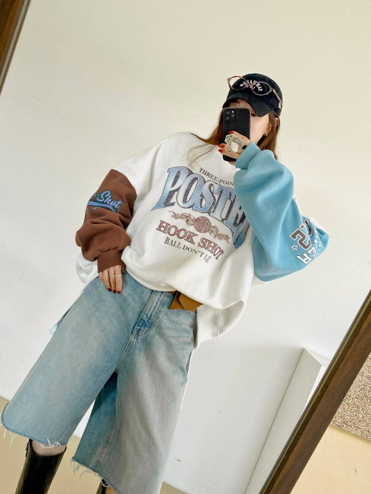 Little Light - Wholesale Graphic Sweatshirt - Women's - Poster Hook Shot Vintage Color-Block Sweatshirt5