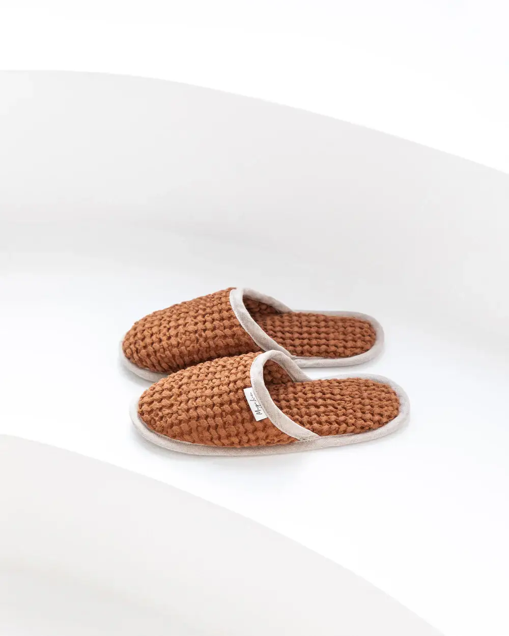 MagicLinen (We handle U.S. import procedures for you) - Wholesale Slippers - Unisex - Waffle Linen Slippers in Cinnamon (Unisex)0