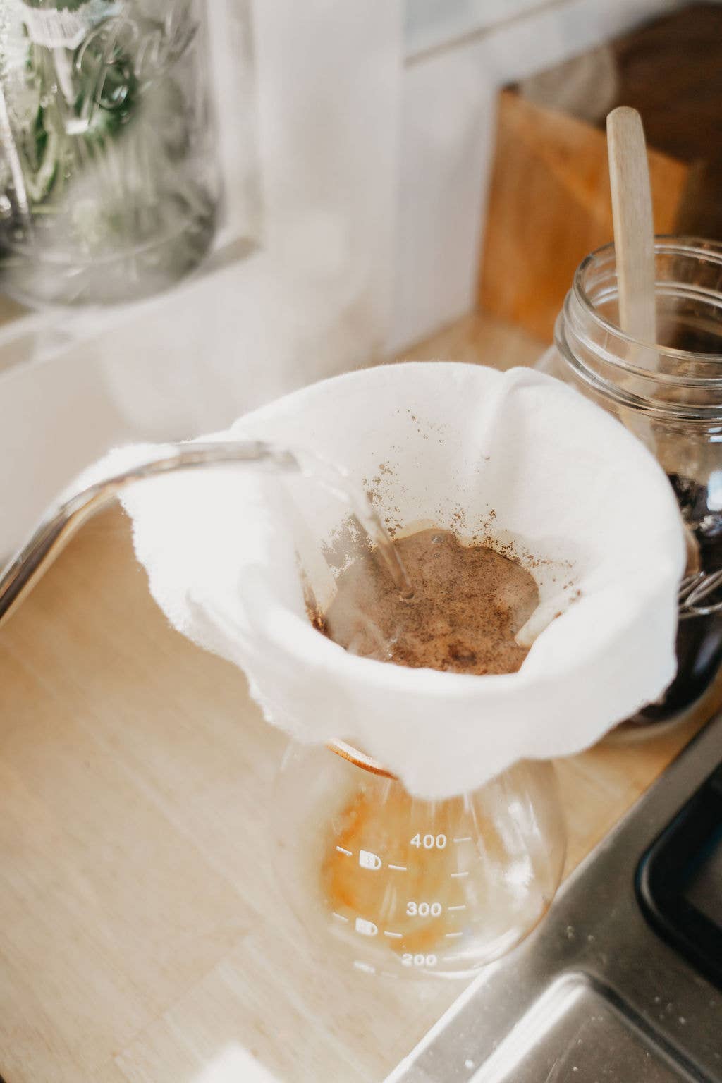 The Conscious Cloth – Engroshandel Kaffefilter – Økologisk bomuld genanvendeligt kaffefilter - hæld over kaffe4