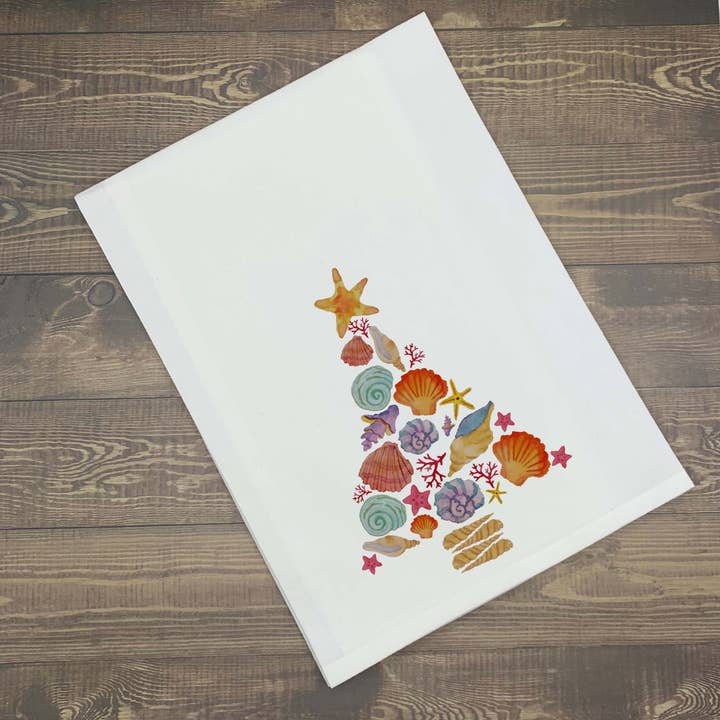 Serviette de cuisine Shell Christmas Tree pour la vente par Blue Poppy Designs