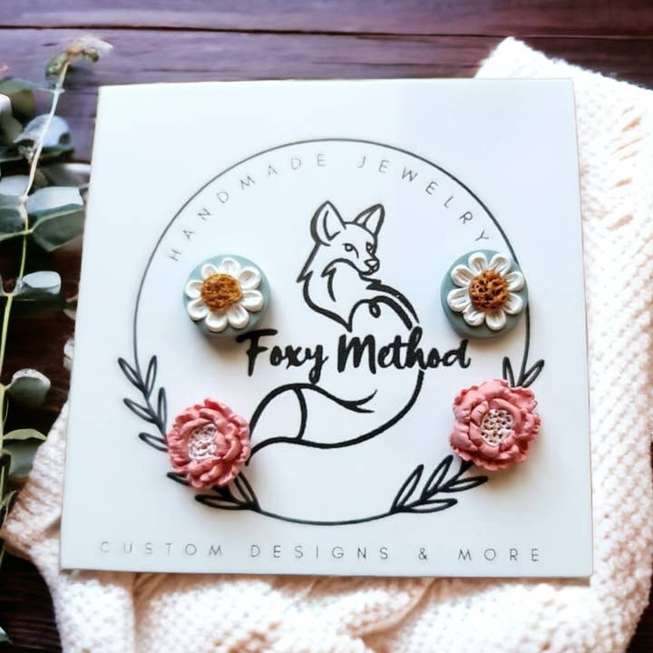 Clay Floral Stud Pack of 2, White Daisy Flower Clay Stud Ear for wholesale by Foxy Method