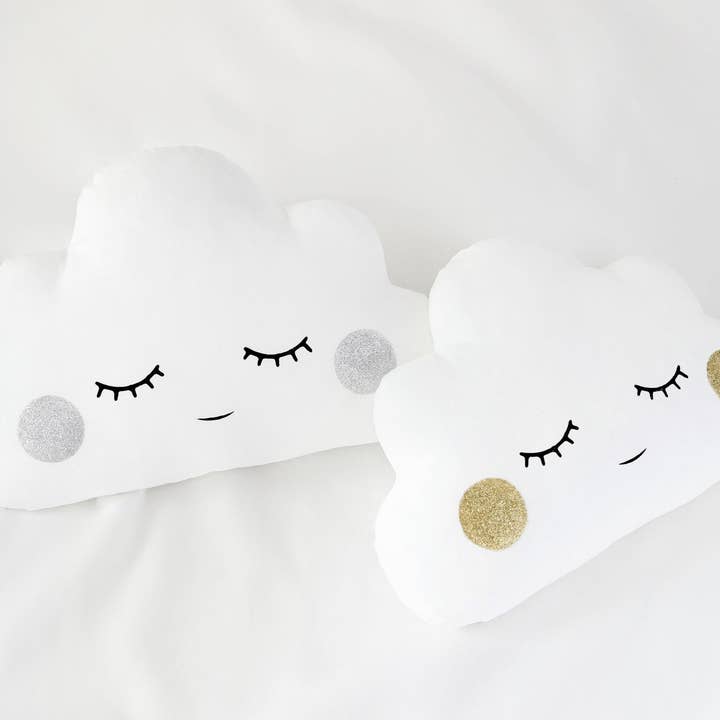 Almofada de nuvem pequena branca sonolenta com bochechas brilhantes por atacado de ProstoConcept